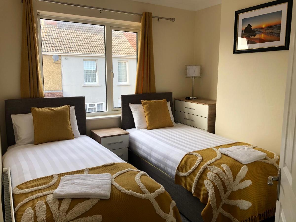 Edinburgh Street Home - Beautiful House With Free Parking And Wifi, Equipped With Comfy Furnitures Свіндон Екстер'єр фото